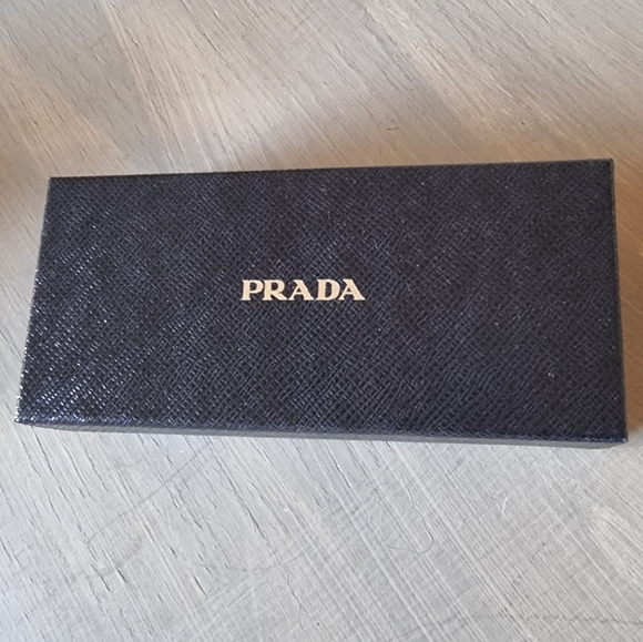 Prada empty sunglass box - Picture 1 of 6